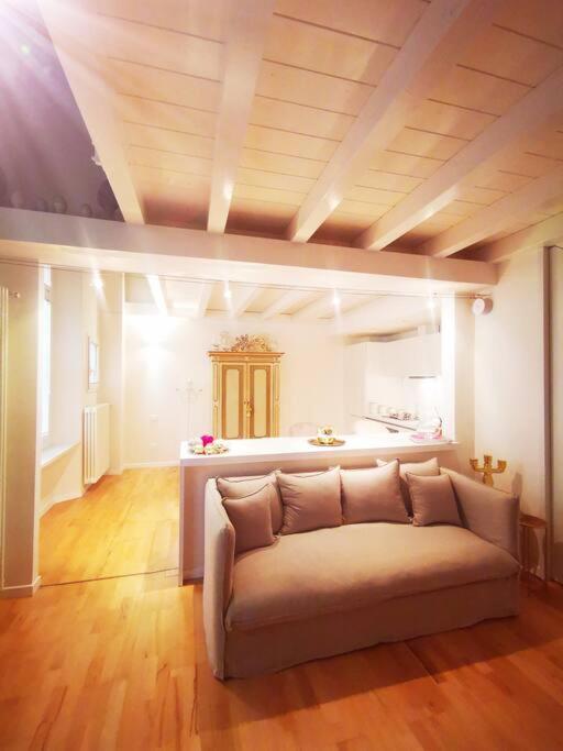 Gombruti14 Boutique Home โบโลญญา ภายนอก รูปภาพ