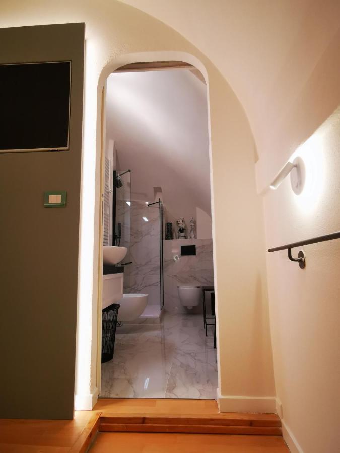 Gombruti14 Boutique Home โบโลญญา ภายนอก รูปภาพ
