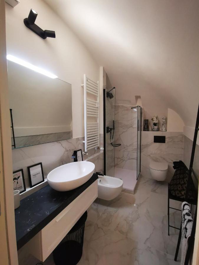 Gombruti14 Boutique Home โบโลญญา ภายนอก รูปภาพ