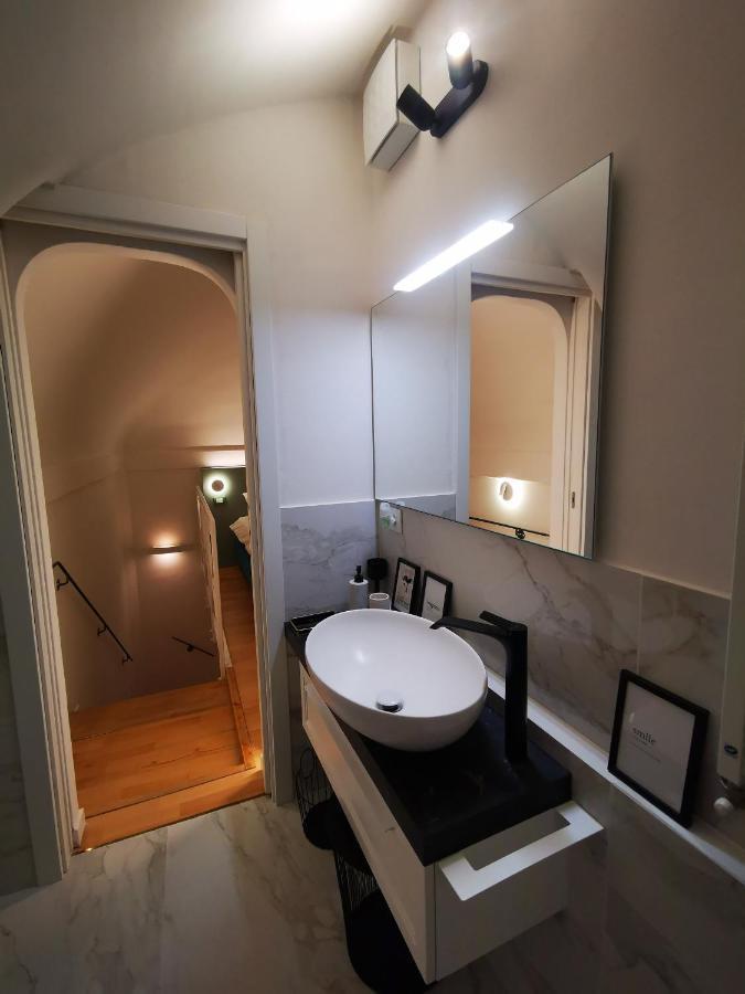 Gombruti14 Boutique Home โบโลญญา ภายนอก รูปภาพ