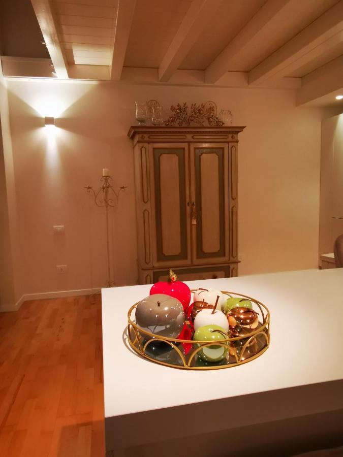 Gombruti14 Boutique Home โบโลญญา ภายนอก รูปภาพ